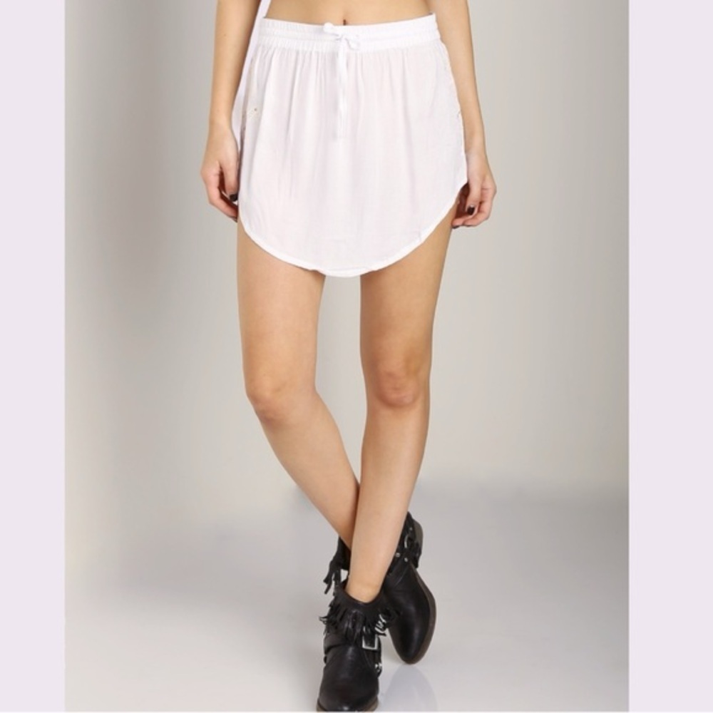 NWT ONE by ONE TEASPOON Vagabond Skirt in white size XS